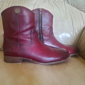 Frye Melissa Button Short 8.5